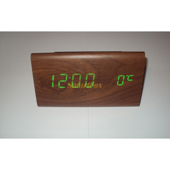 Годинник настільний VST-861-4 з яскраво-зеленим підсвічуванням у вигляді дерев'яного бруска.