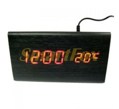 Годинник настільний VST-864-1 з червоним підсвічуванням у вигляді дерев'яного бруска.